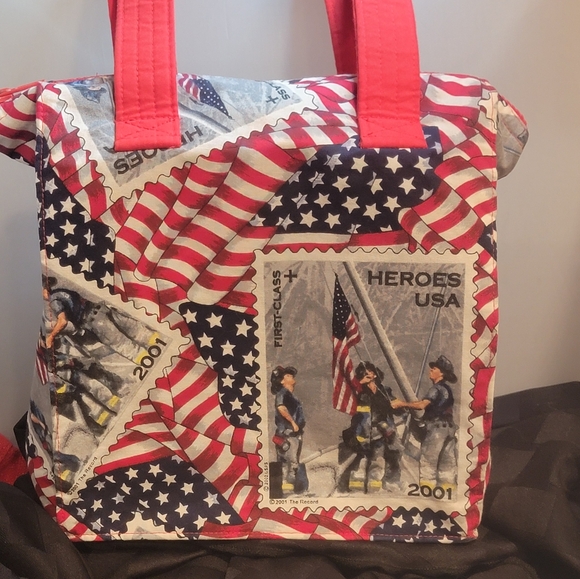White Cross 2001 9/11 Memorial American Heroes Crafted Purse/Bag - Picture 4 of 16